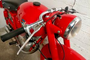 Moto d'epoca MV Agusta 