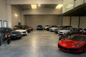 Deposito auto coperto con Videosorv. e Antifurto