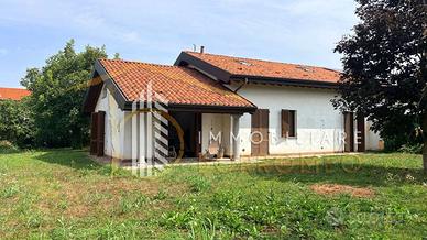 Villa di 190 m² con 5 locali a Misinto