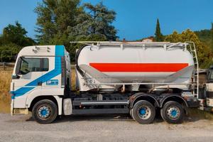 Motrice per trasporto polverulenti MAN TGS-26440