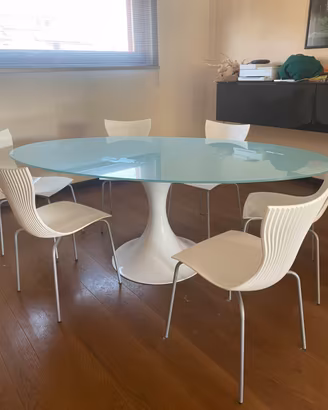 TRASLOCO IMMINENTE! Tavolo di design con 6 sedie