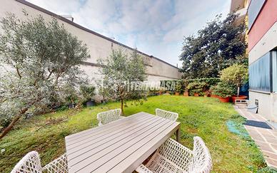 BILOCALE CON GIARDINO PRIVATO E TAVERNA - MILANO B