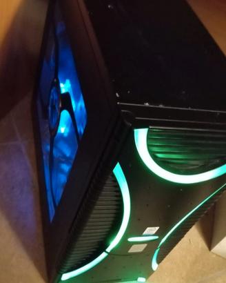 PC Gaming raffreddato liquido AMD, NVIDIA.