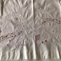 Balza ricamata  e  pizzo per lenzuolo matrimoniale