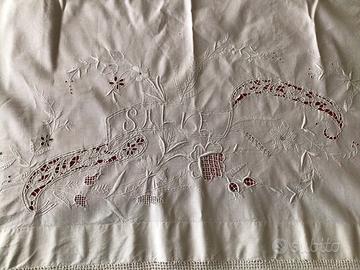 Balza ricamata  e  pizzo per lenzuolo matrimoniale