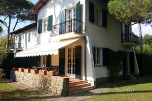 Forte dei Marmi 700 mt dalla spiaggia 4 camere