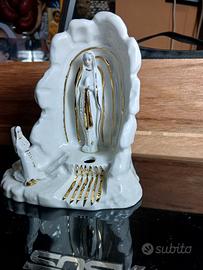 Statuina M.Lourdes 