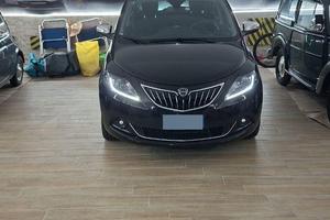 LANCIA YPSILON GOLD HIBRIDA