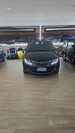 LANCIA YPSILON GOLD HIBRIDA