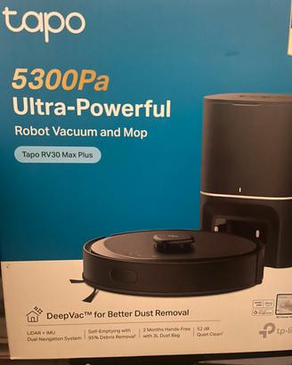 Robot aspirapolvere e lavapavimenti