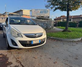 OPEL Corsa 1.2 3 porte b-color