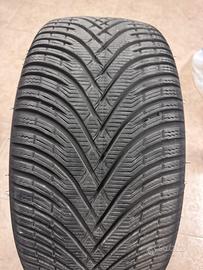 Gomme invernali 225 40 18 dot 4425 usate poco