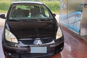 Auto Mitsubishi Colt 