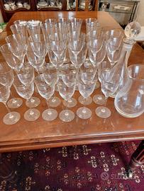 servizio di bicchieri in cristallo 