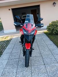 Moto Morini X-Cape 650 - 2022 Gold Wheels