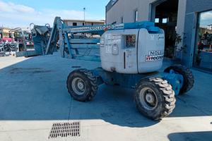 Piattaforma aerea articolata gommata GENIE Z-45