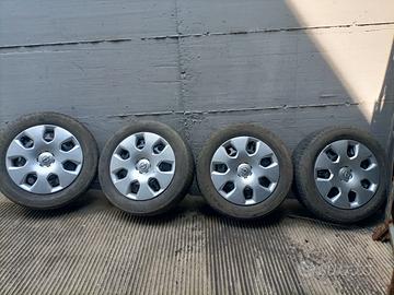 Set cerchi 16'' + copricerchi Opel Corsa