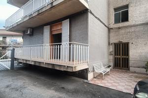 Piano Rialzato 136Mq + Garage Aci Catena