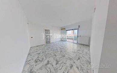 APPARTAMENTO 3 VANI + ACC CON BOX AUTO