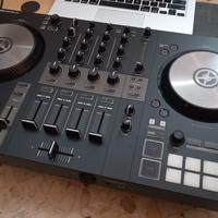 Traktor Kontrol S3 - 4 Canali + Lic. Traktor Pro 3