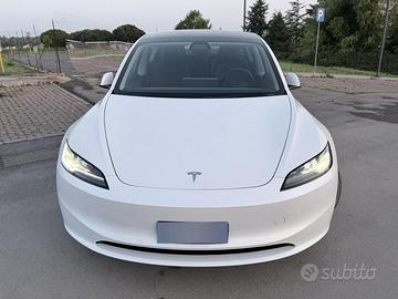 Tesla model 3 highland 2024