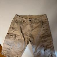 Pantaloncini beige corti