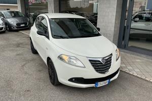 Lancia Ypsilon 1.2 benzina Neopatentati