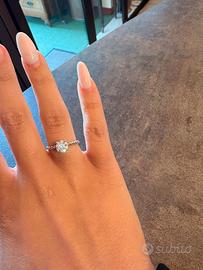  anello con diamante solitario da 1.34 c