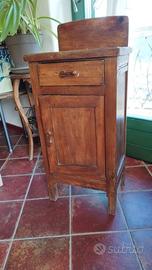 Comodino in legno vintage