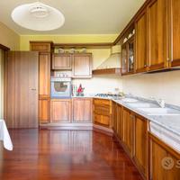 Cucina in legno massello