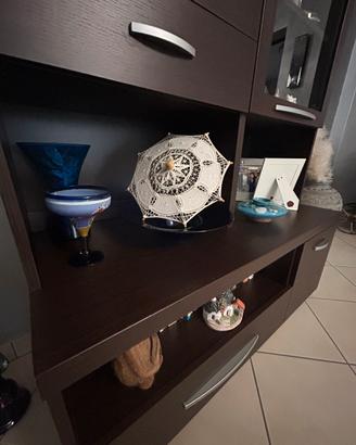 Mobile da salotto con vetrina