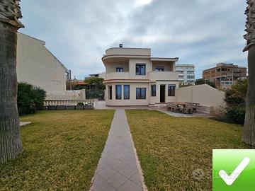 Villa Lussuosa Sul Mare 240 Mq + Giardino Pellaro