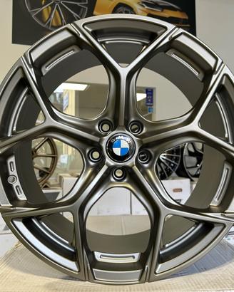 Cerchi NUOVI Bmw raggio 19 cod.8422