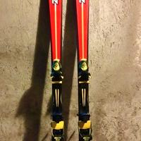 Sci Dynastar con attacchi