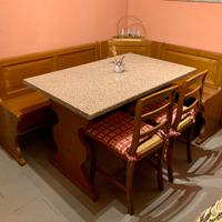 Panca angolare + tavolo + 3 sedie legno