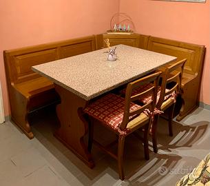 Panca angolare + tavolo + 3 sedie legno