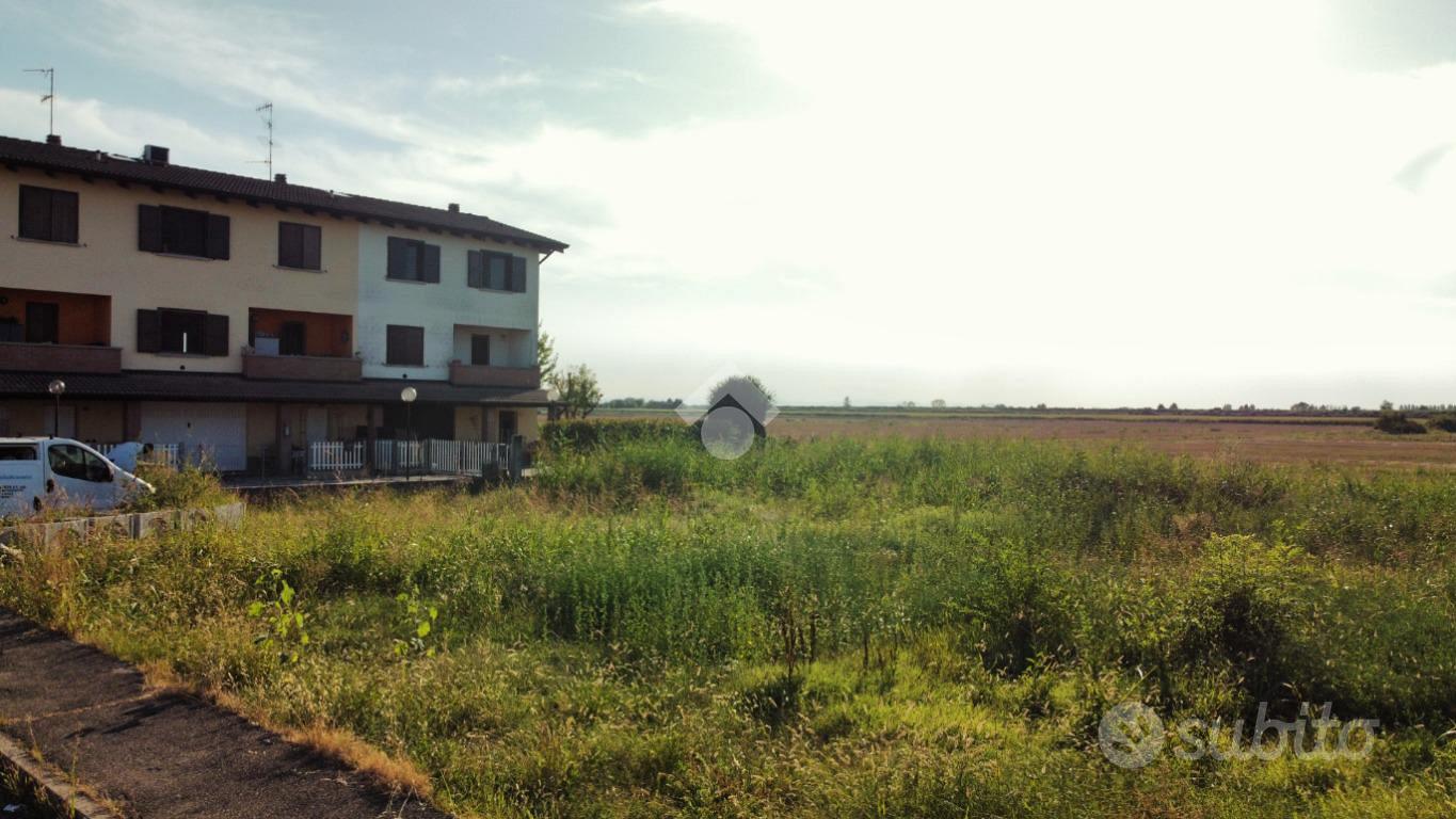 TER. RESIDENZIALE A CADELBOSCO DI SOPRA - Vista 4