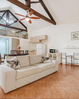 Appartamento arredato con affaccio panoramico in c