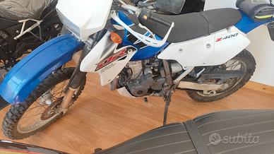Suzuki DR-Z 400