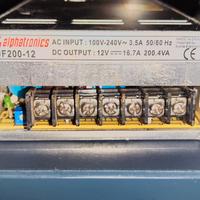 alimentatore per led 12v
