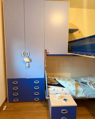 Cameretta a ponte con due letti e comodino € 1500