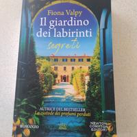 libro "Il giardino dei labirinti segreti"