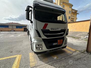 Trattore Stradale IVECO