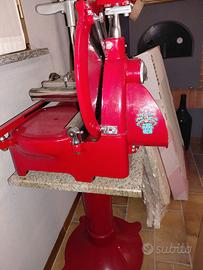 Affettatrice manuale con piedistallo