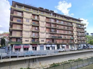 4 LOCALI A ATRIPALDA