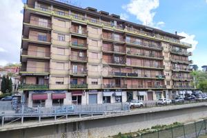 4 LOCALI A ATRIPALDA