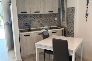 MONOLOCALE A MANFREDONIA