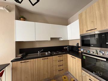 cucina su misura realizzata da mobilificio 