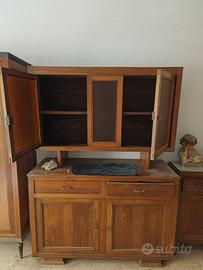 credenza antica in legno