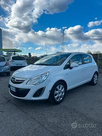 Opel corsa benzina/GPL anno 2014